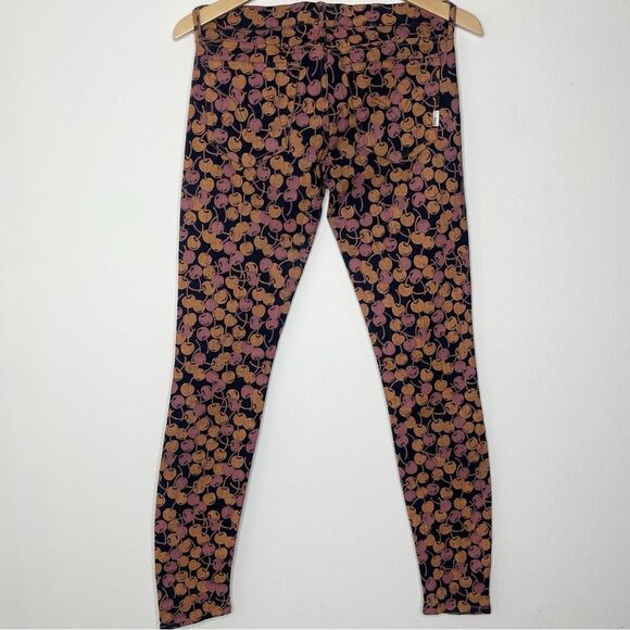 MOTHER The Looker Cherry Print Jeans Denim Sz 28 - Picture 7 of 11